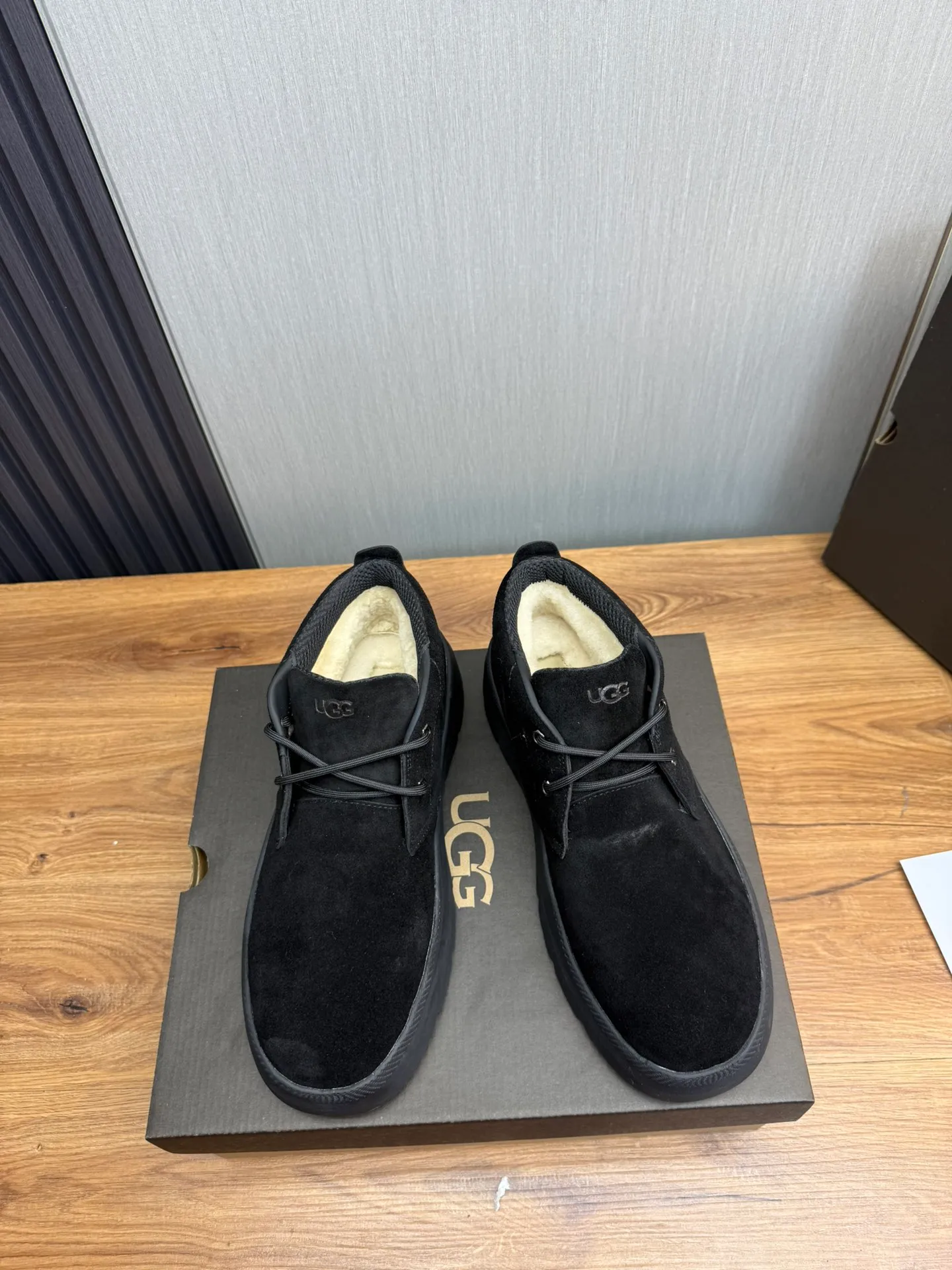 Men's shoes 💰480💰 [UGG] Hot winter warm boots 🐑Purely hand-stitched! Simple and stylish design, frosted cowhide➕Comfortable and warm wool➕UGG original outsole‼ ️Soft and comfortable to wear, good warmth retention, and excellent foot feel. Regular size 41-47
